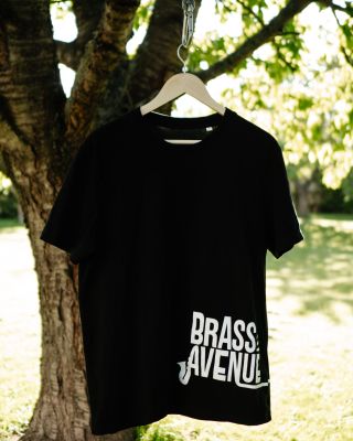 Černé tričko Brass Avenue 2025